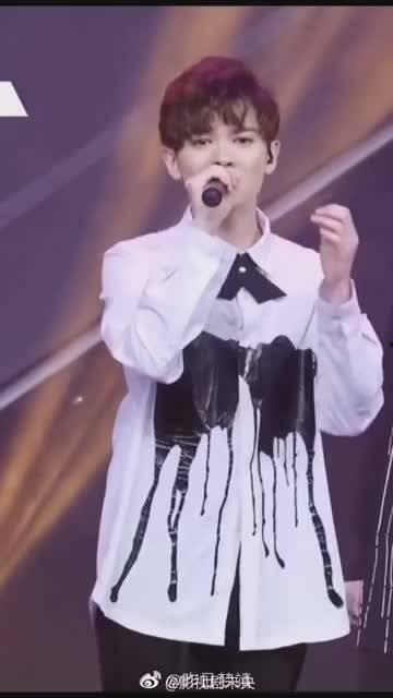 偶练照片,青春偶像们的魅力瞬间